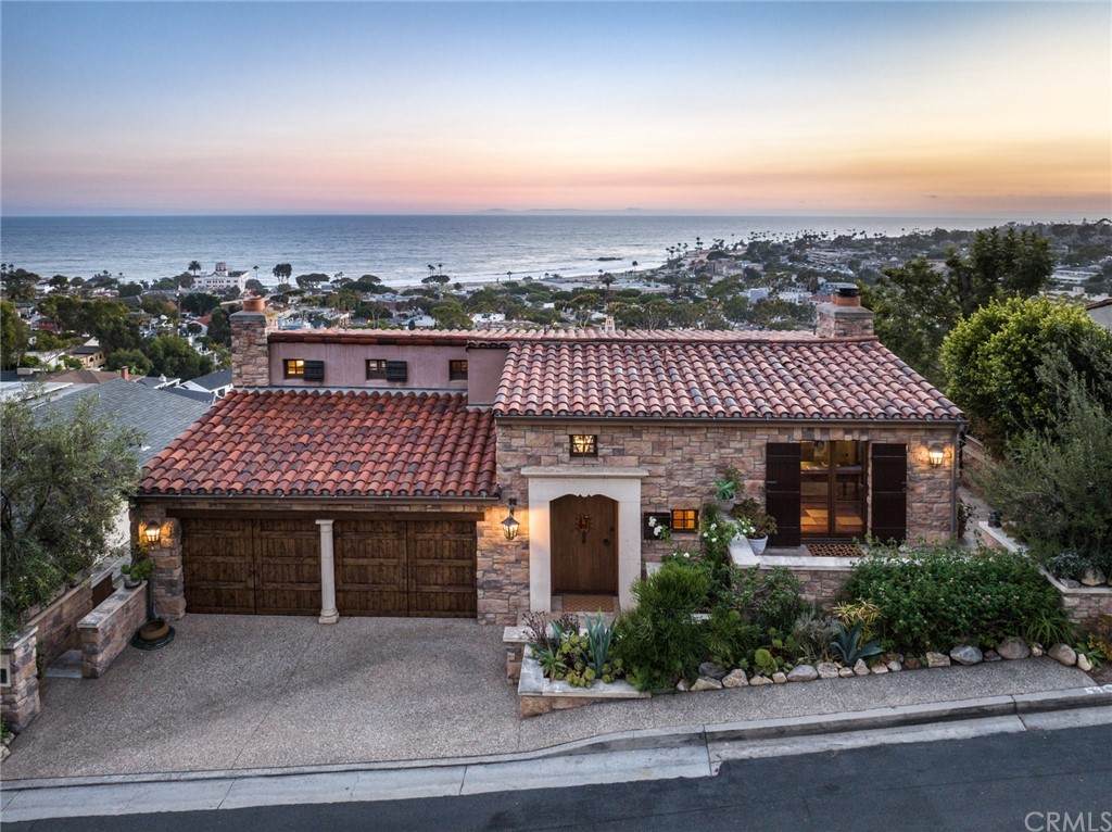 494 Hilledge Drive - Photo 1