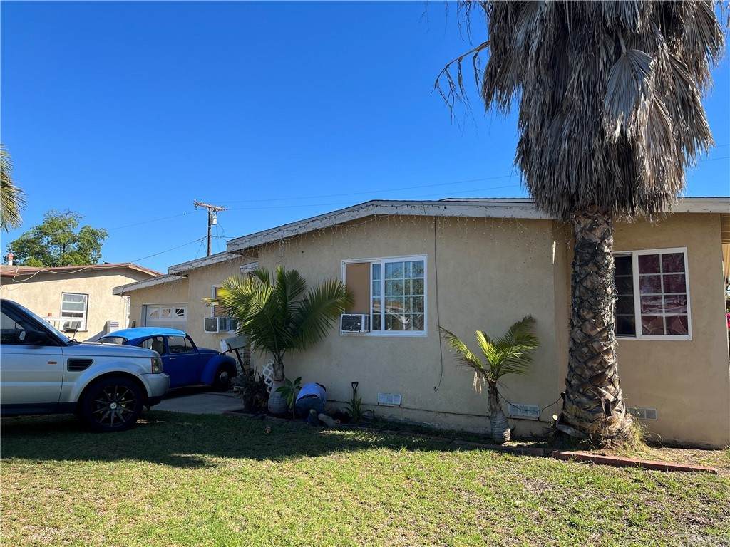 1321 Spruce Street - Photo 1