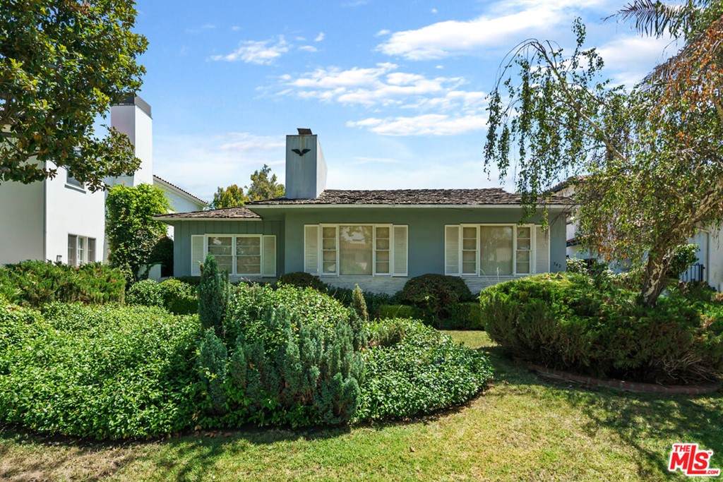 542 Mccadden Place - Photo 1