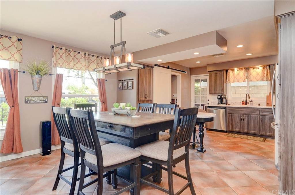 328 Sacramento Street - Photo 1