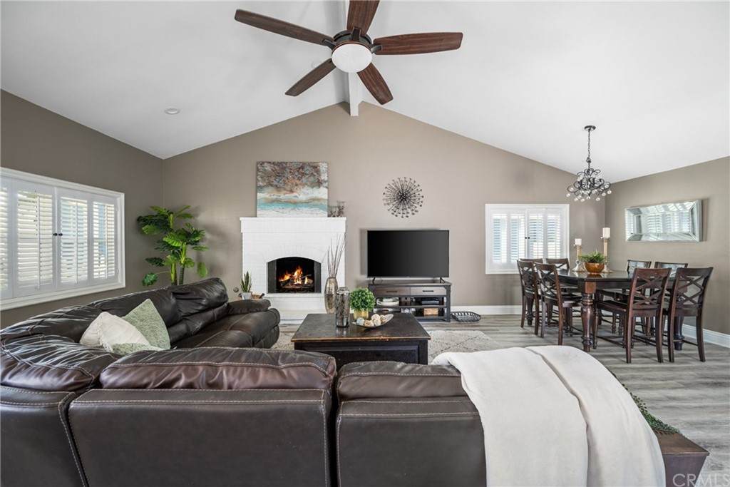 15 Hawkridge - Photo 1