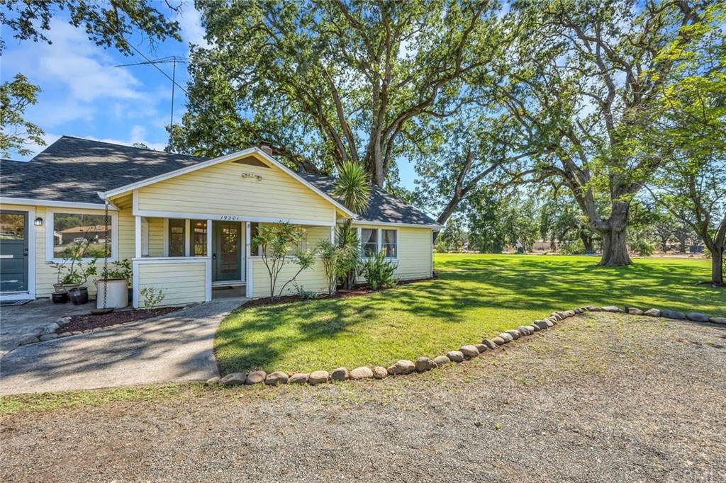19201 Mountain Meadow North - Photo 1