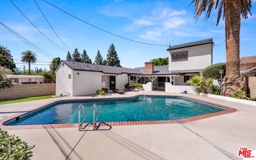18648 Cantara Street - Photo 1