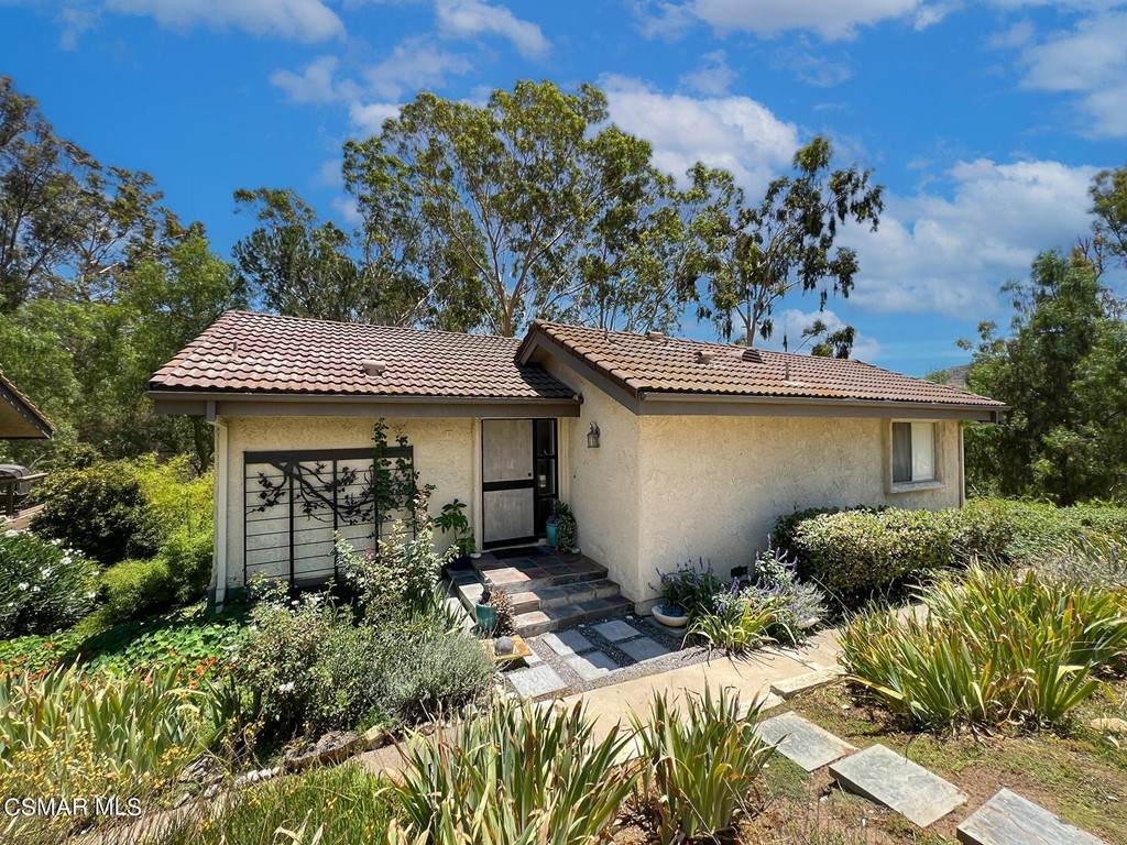 2 Sparrowhawk Lane - Photo 1