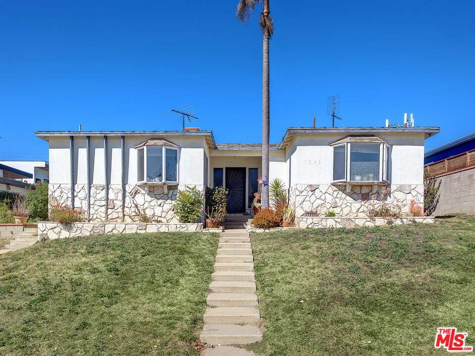7331 87th Street - Photo 1
