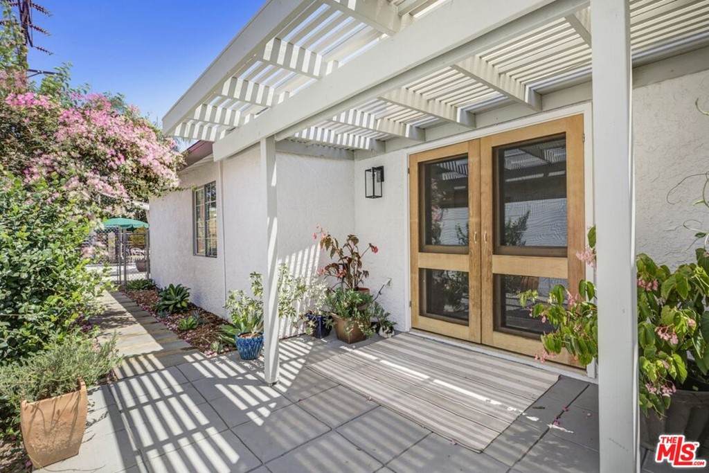 3050 Casitas Avenue - Photo 1