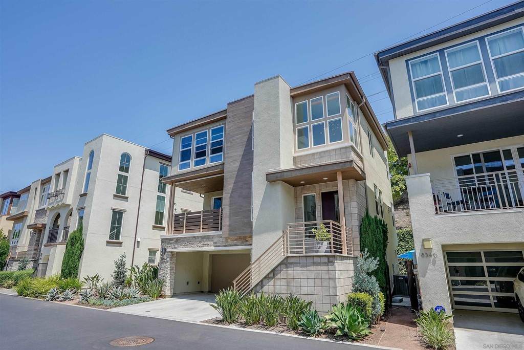 8344 Summit Way - Photo 1