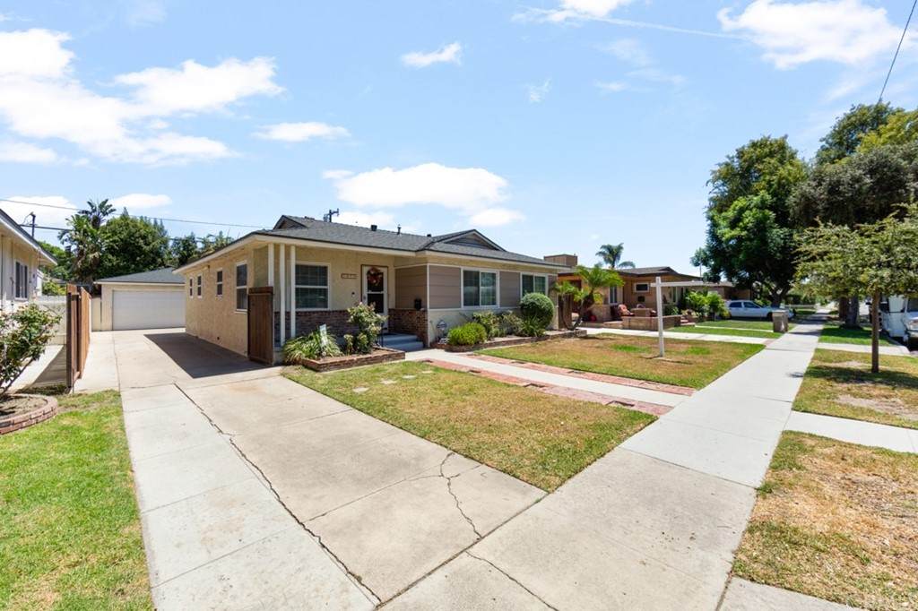 2832 Clark Avenue - Photo 1