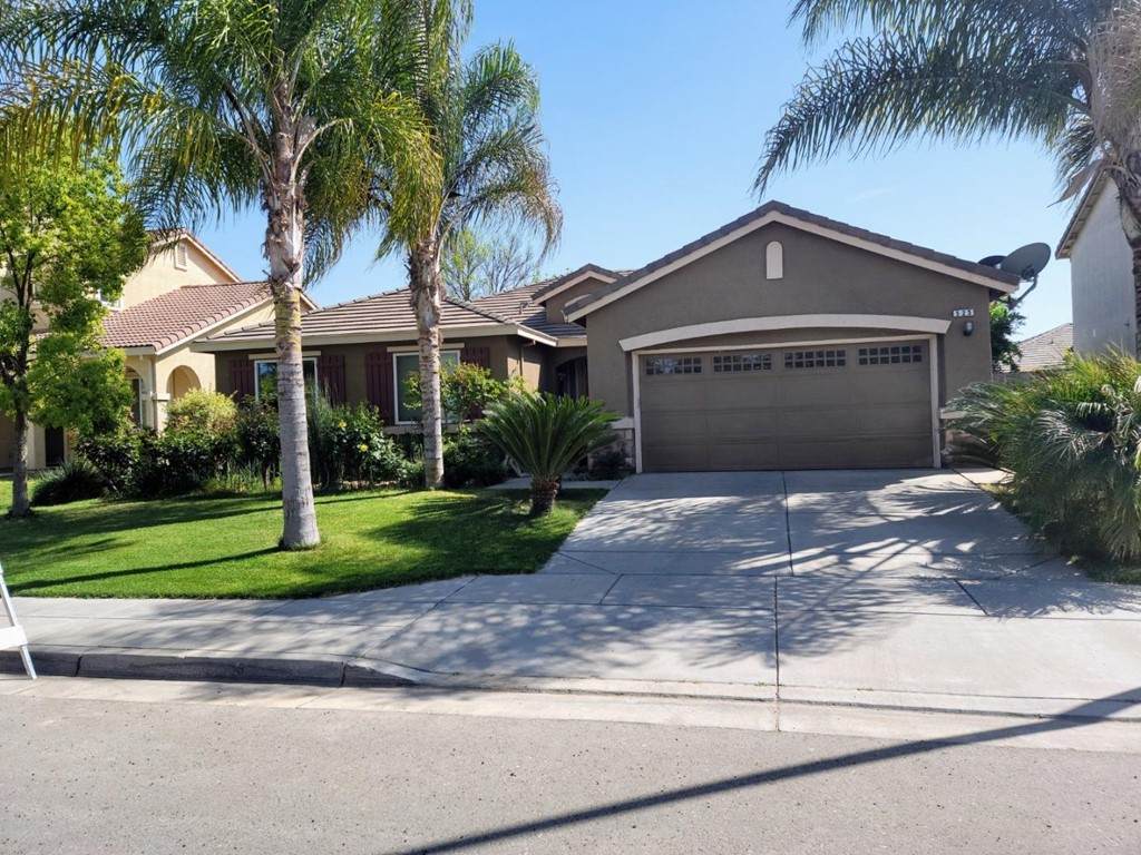 525 Howell Road - Photo 1