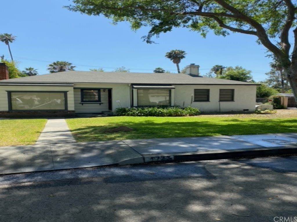 1723 Westwood Place - Photo 1