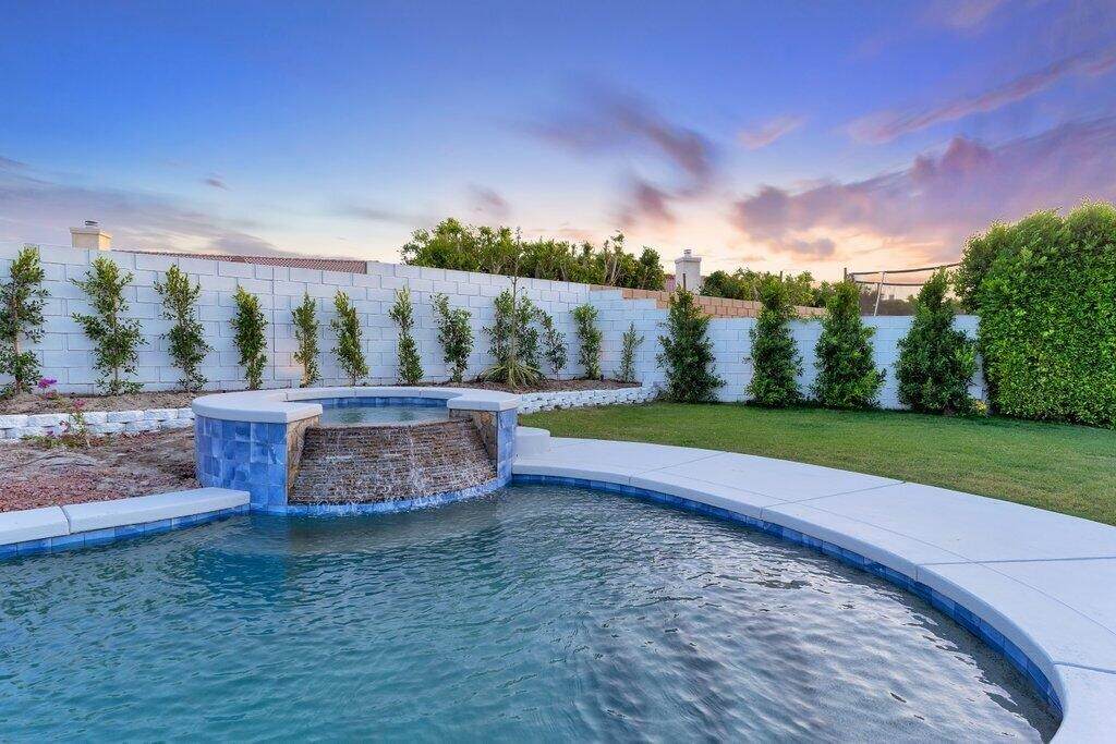 43700 Brahea Court - Photo 1
