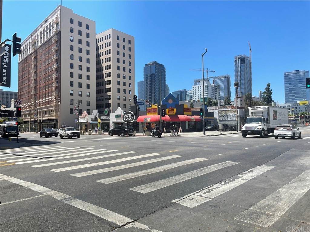 10001 Broadway Street - Photo 1