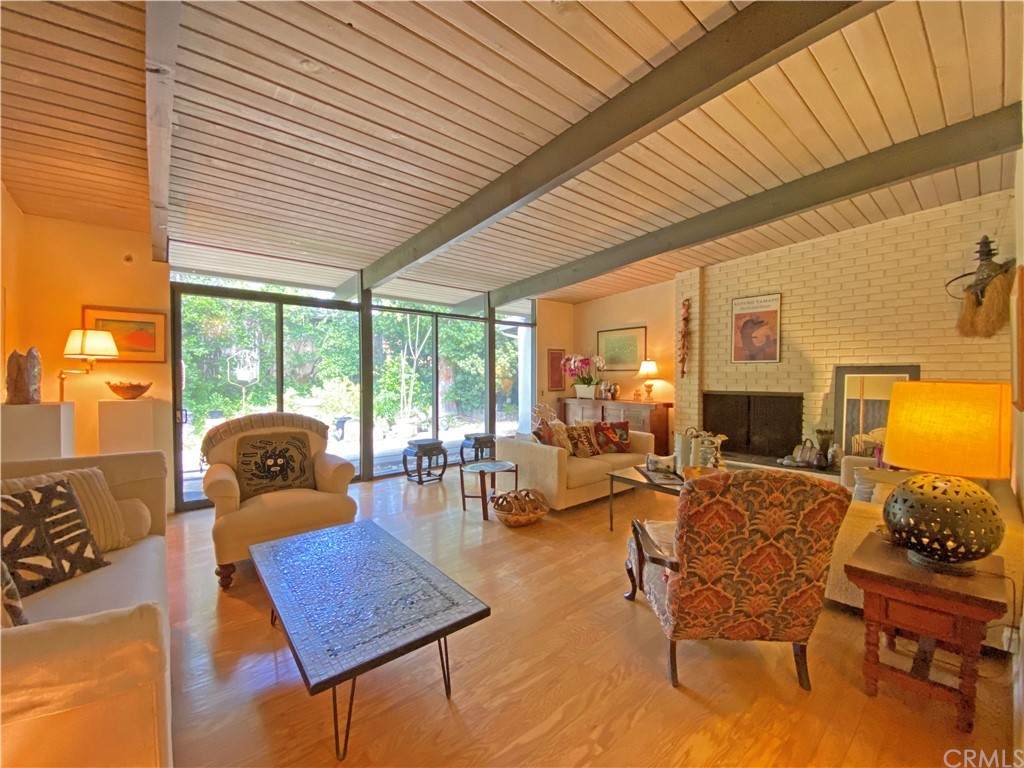1543 Bates Place - Photo 1