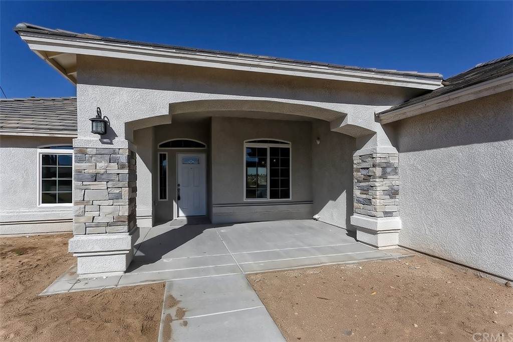 18393 Eucalyptus Avenue - Photo 1