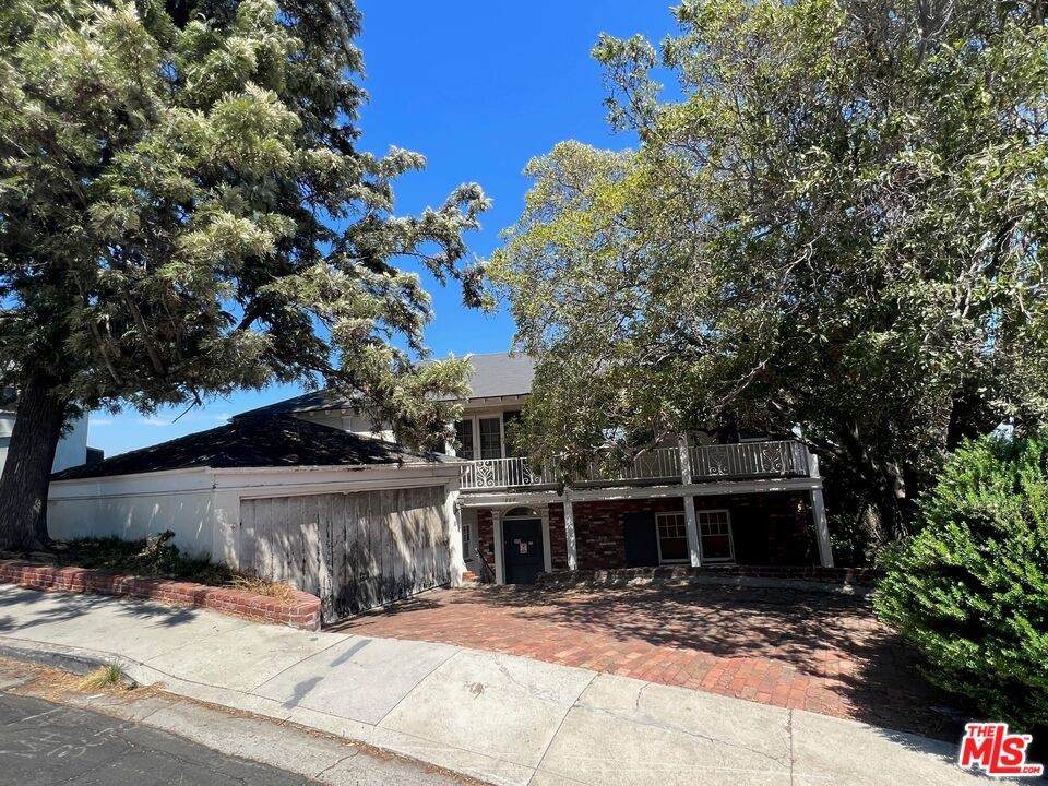 3670 Amesbury Road - Photo 1