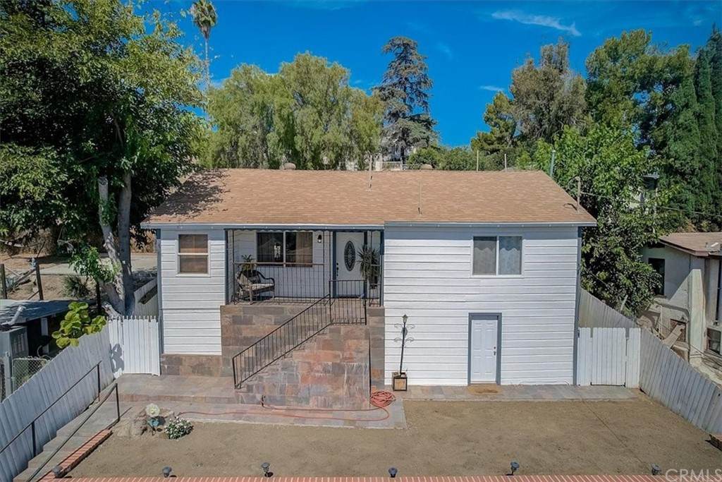 3121 Vaquero Avenue - Photo 1