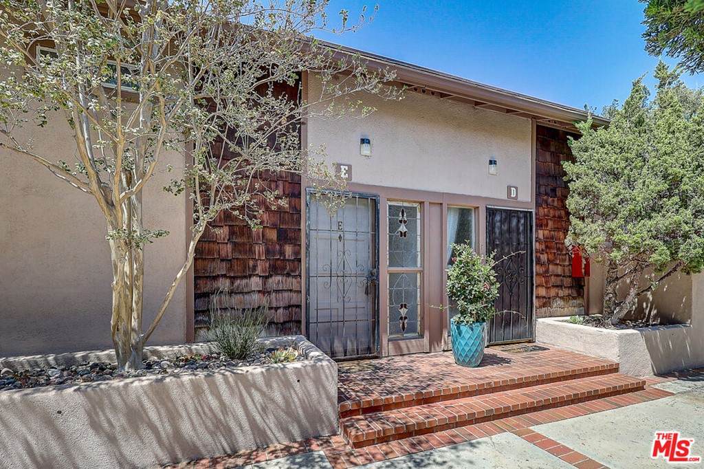 1046 Cabrillo Park Drive - Photo 1