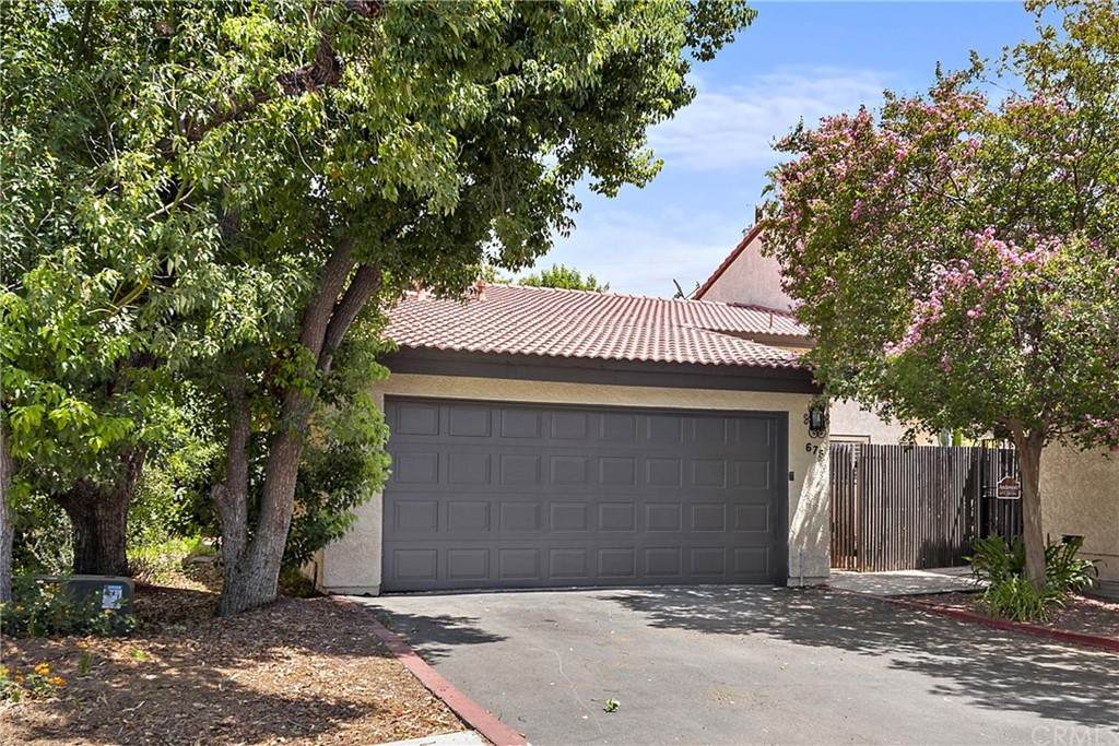 675 Palm Avenue - Photo 1