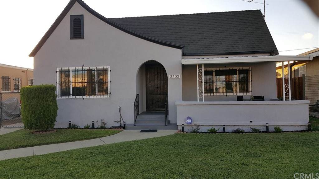 2503 Victoria Avenue - Photo 1