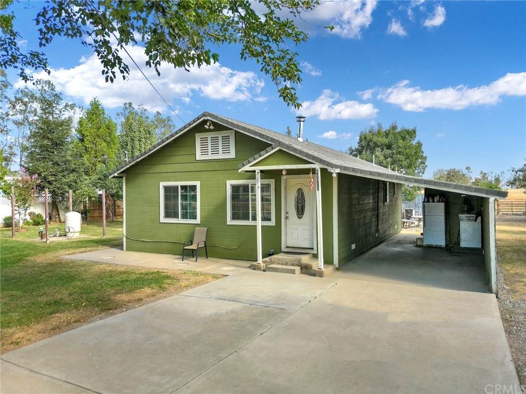 24016 Mclane - Photo 1