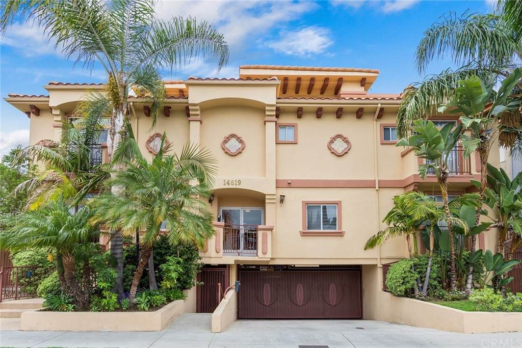 14819 Magnolia Boulevard - Photo 1