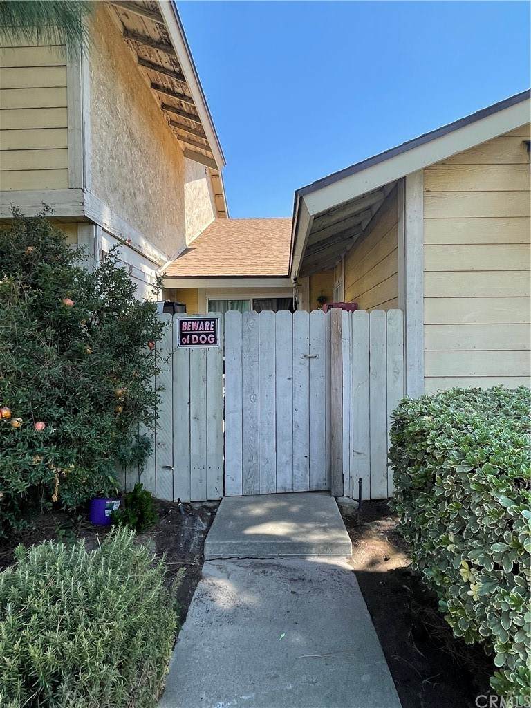 1650 Campus Avenue - Photo 1