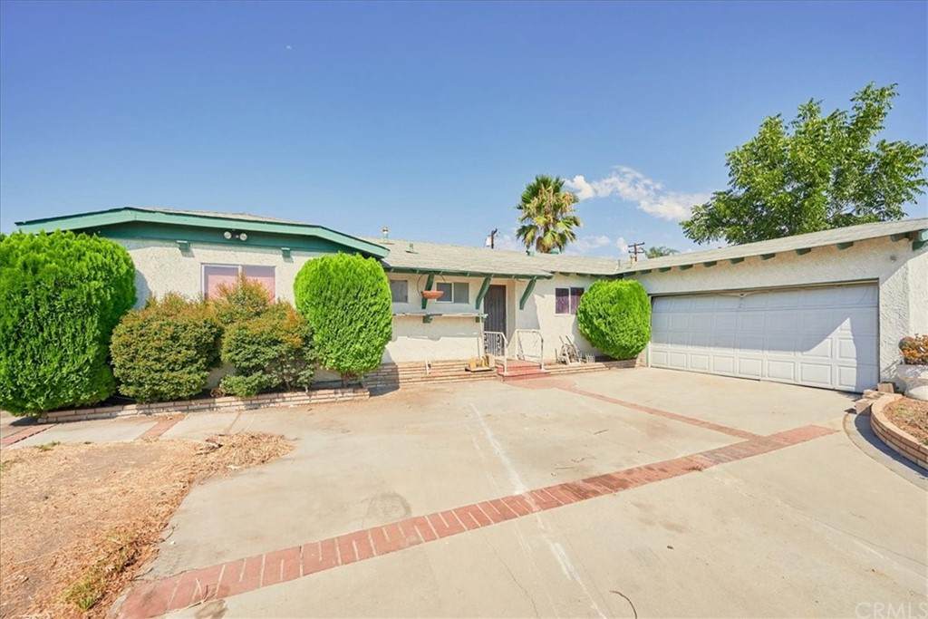 1855 Gretta Avenue - Photo 1