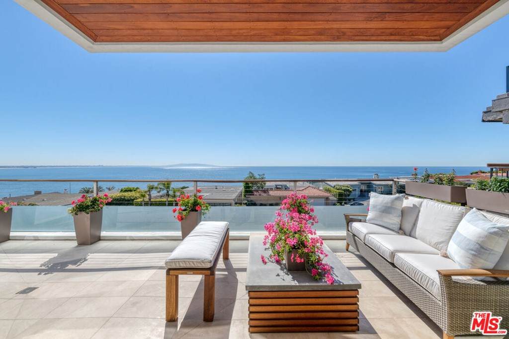 18233 Coastline Drive - Photo 1
