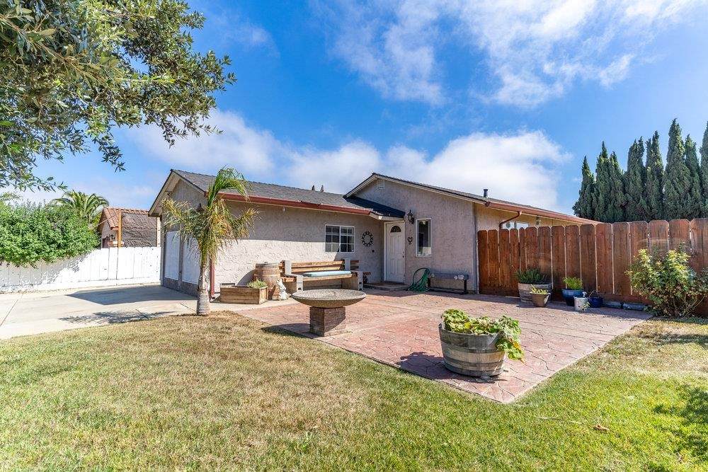 416 Michael Circle - Photo 1