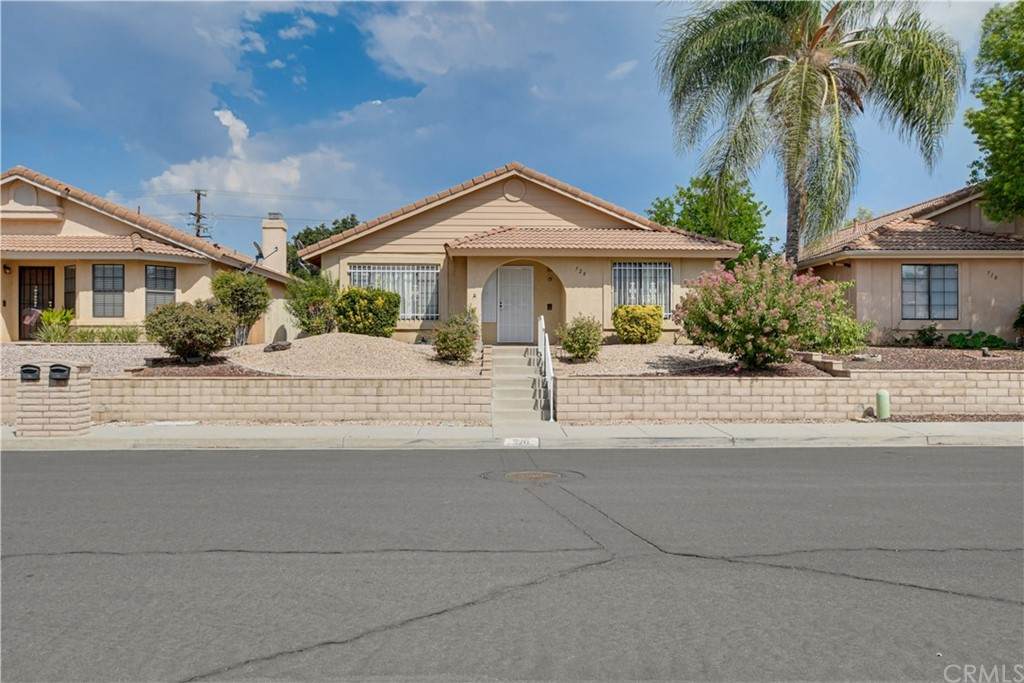 720 Rios Road - Photo 1
