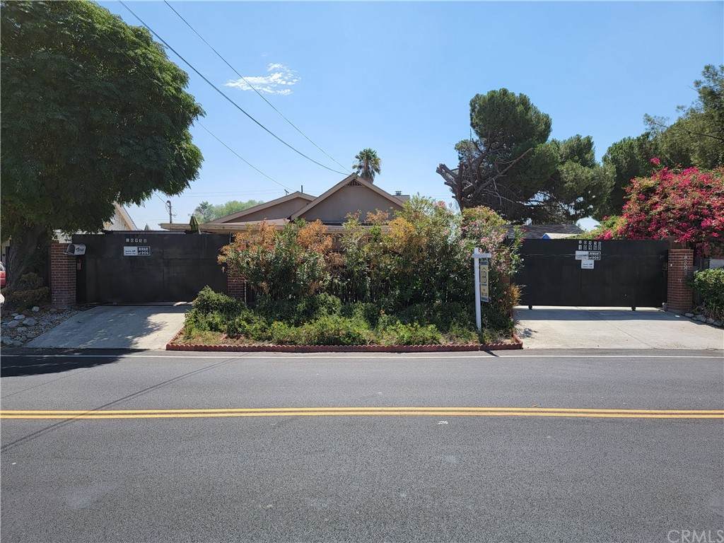 10960 Penrose Street - Photo 1