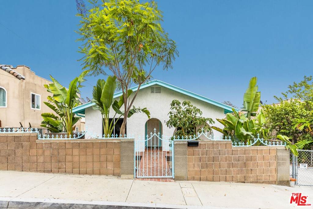 1158 Hicks Avenue - Photo 1