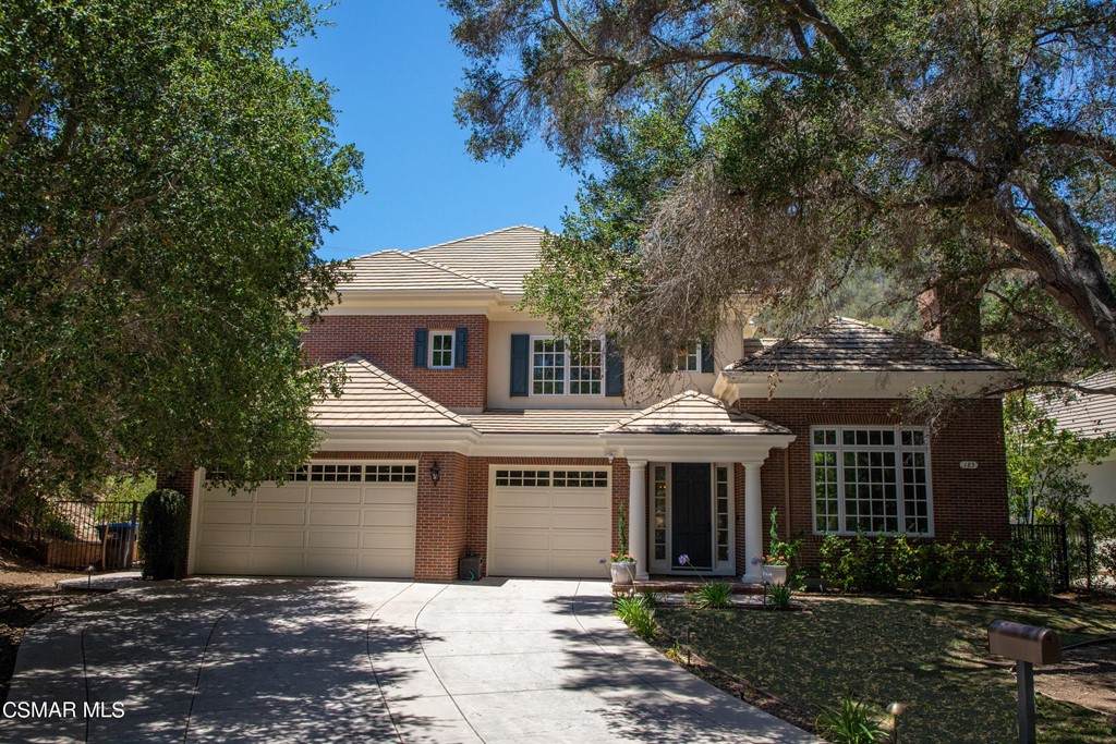 185 Lake Sherwood Drive - Photo 1