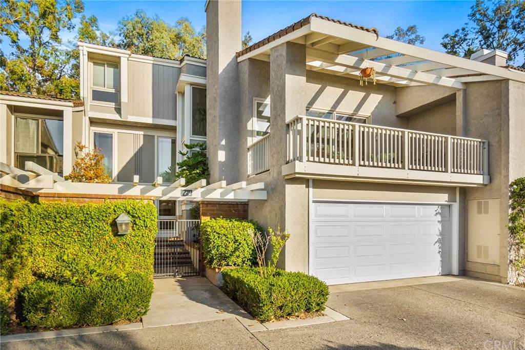 12 Valley View - Photo 1