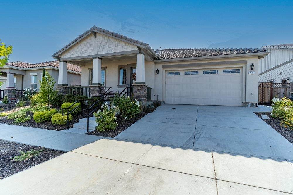 931 Trinity Drive - Photo 1
