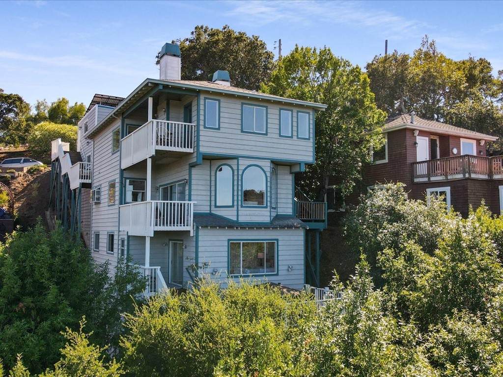 371 Greendale Way - Photo 1