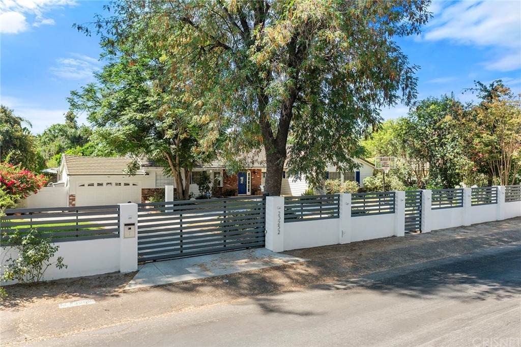 23252 Oxnard Street - Photo 1