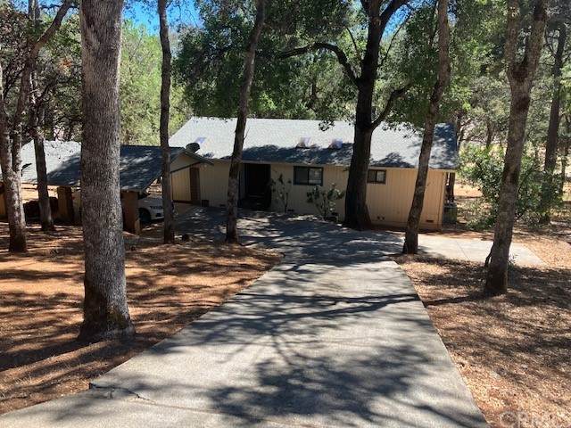2662 Greenway Drive - Photo 1