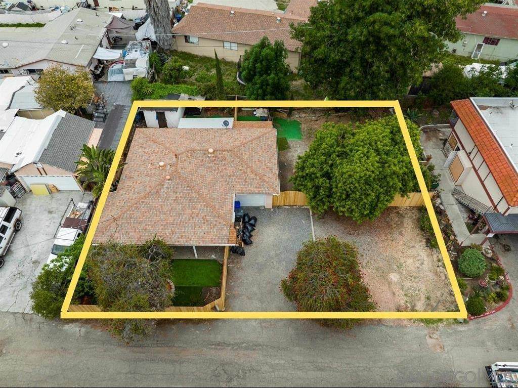 511 California Ave - Photo 1