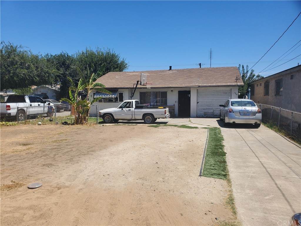 705 Fairlawn Ave. - Photo 1