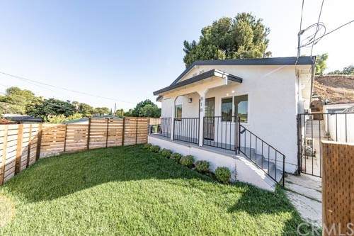 818 Ave 51 - Photo 1