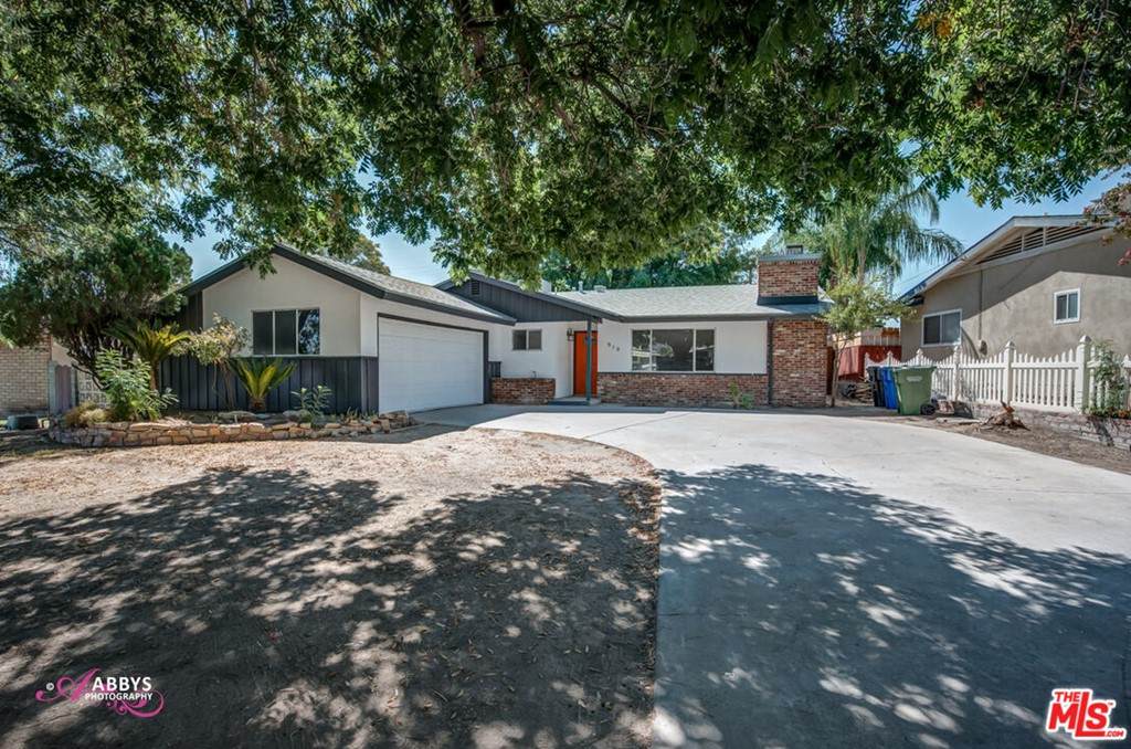 910 2nd Street - Photo 1
