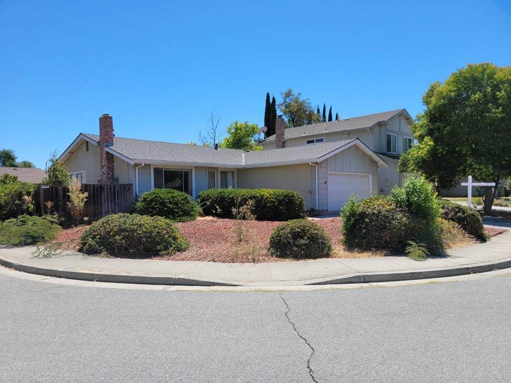 91 Dearwell Way - Photo 1