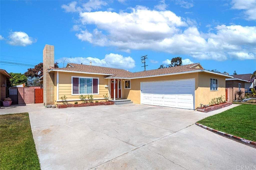 13429 Stanstead Avenue - Photo 1