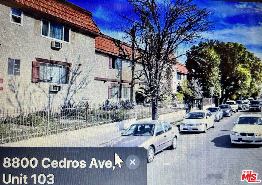 8800 Cedros Avenue - Photo 1