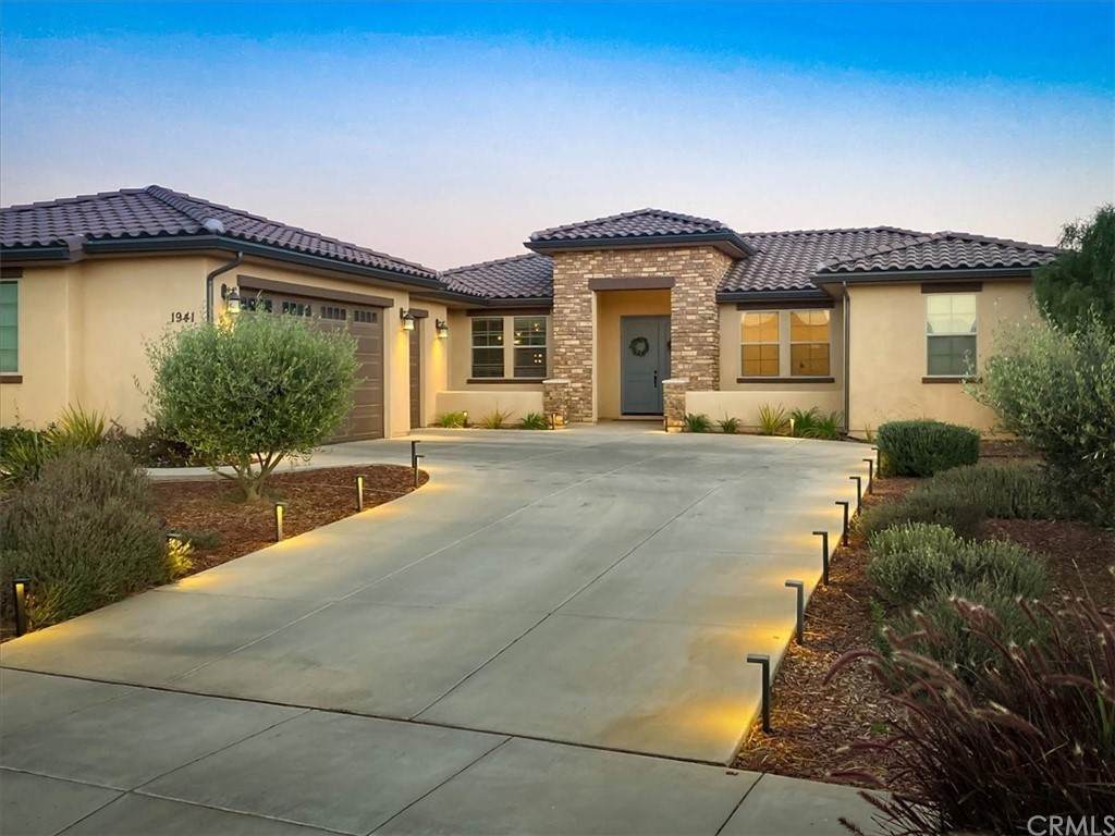 1941 Vista Del Sol - Photo 1