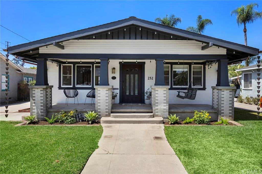 252 Waverly Street - Photo 1