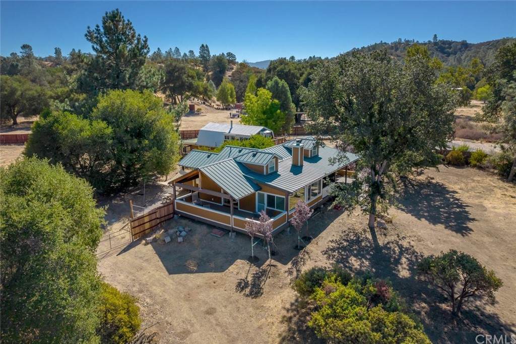1350 Parkhill Road - Photo 1
