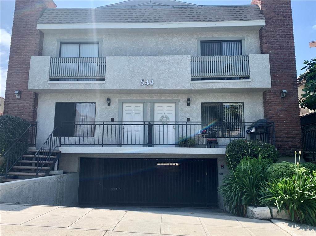 544 Magnolia Boulevard - Photo 1