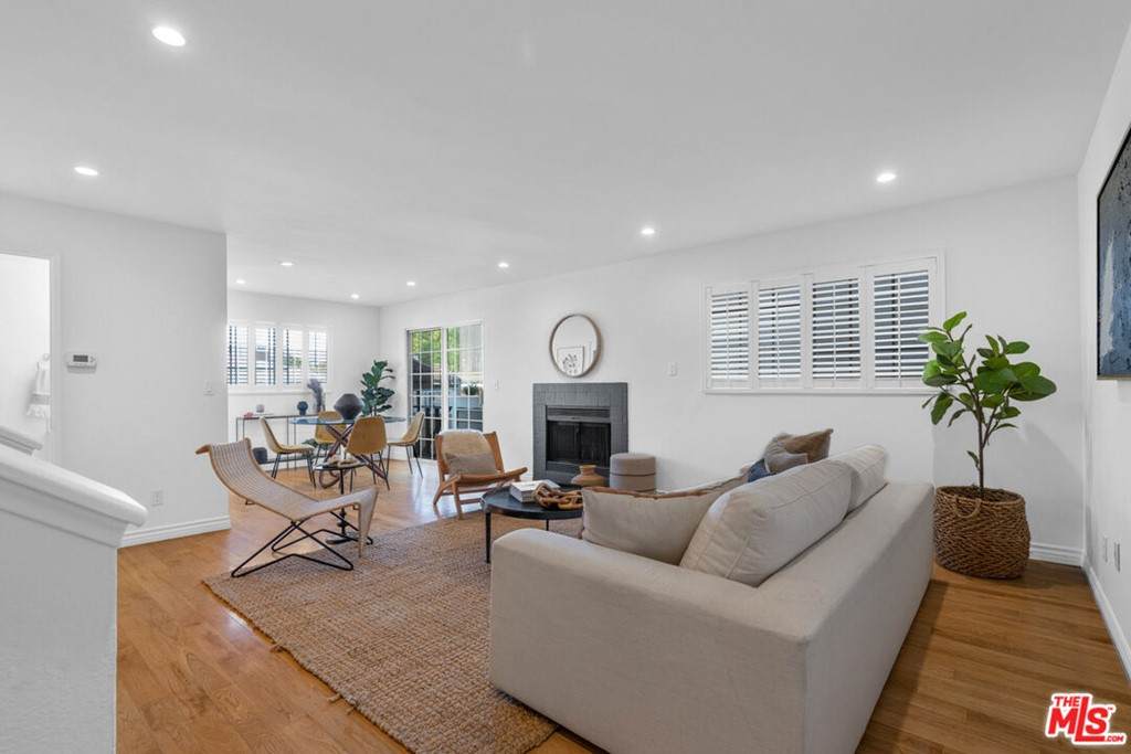 2474 Centinela Avenue - Photo 1